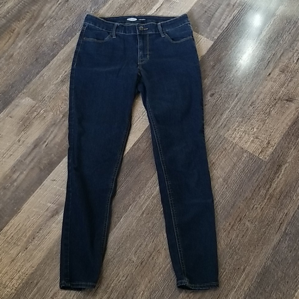 Old Navy Super Skinny Jeans - Picture 2 of 8